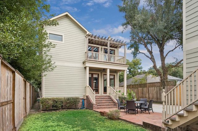 915 Oxford Street, Houston, TX 77008