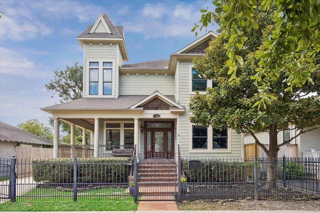 915 Oxford Street, Houston, TX 77008