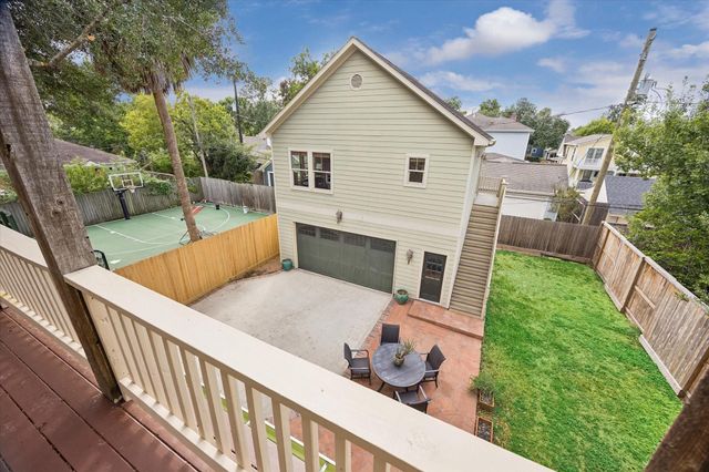 915 Oxford Street, Houston, TX 77008