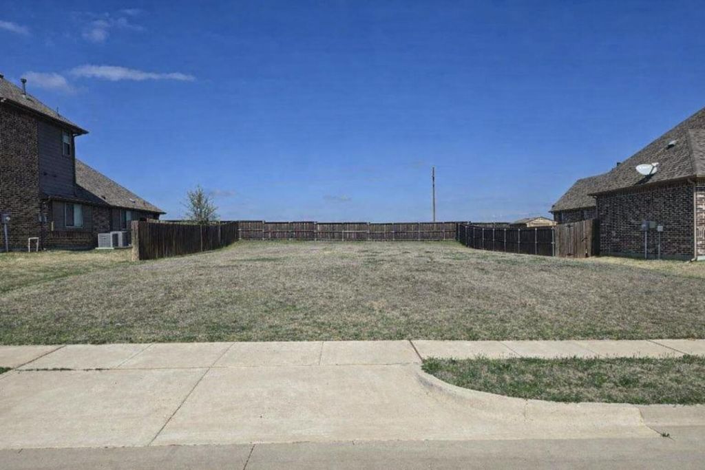 417 Berkshire Lane, Sherman, TX 75092