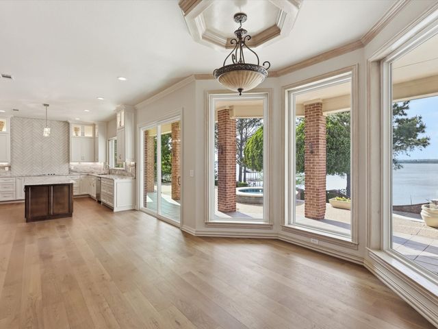 5815 Bay Club Drive, Arlington, TX 76013