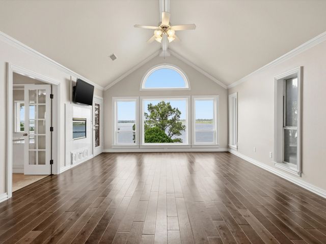 5815 Bay Club Drive, Arlington, TX 76013