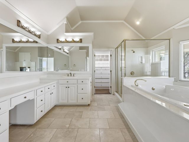 5815 Bay Club Drive, Arlington, TX 76013