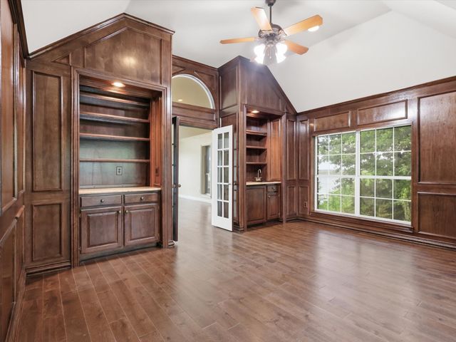 5815 Bay Club Drive, Arlington, TX 76013