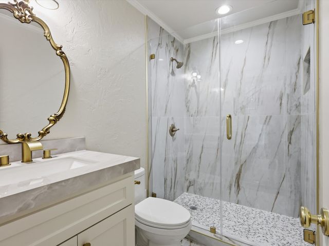5815 Bay Club Drive, Arlington, TX 76013