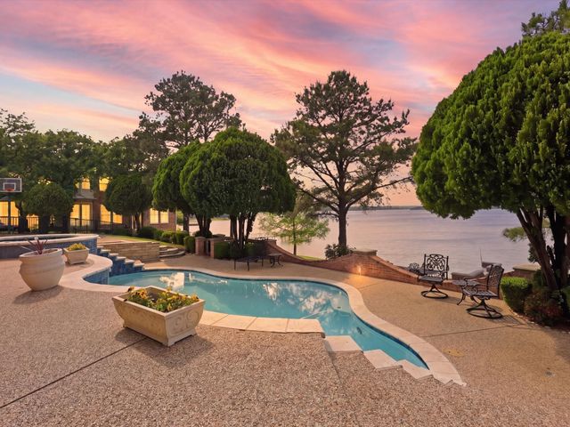 5815 Bay Club Drive, Arlington, TX 76013