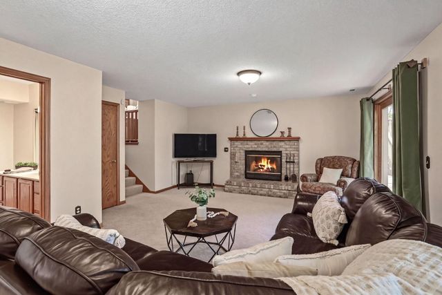 14856 River Crossing, Savage, MN 55378
