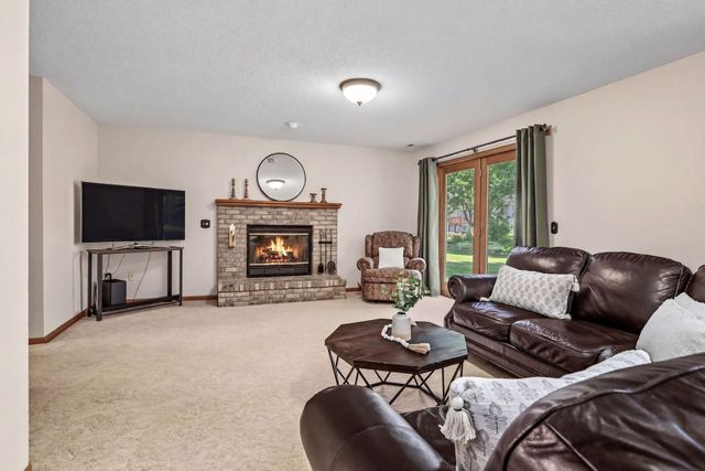 14856 River Crossing, Savage, MN 55378
