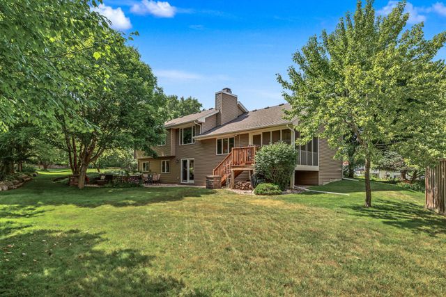 14856 River Crossing, Savage, MN 55378