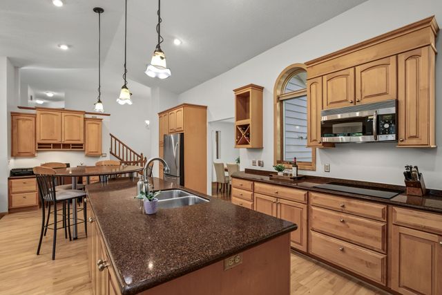 14856 River Crossing, Savage, MN 55378