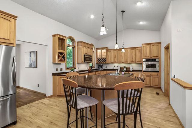 14856 River Crossing, Savage, MN 55378