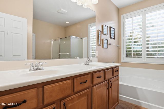 1177 W ROLLS Road, San Tan Valley, AZ 85143