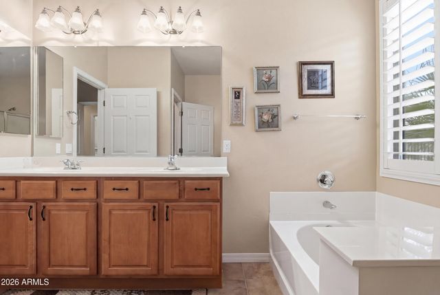 1177 W ROLLS Road, San Tan Valley, AZ 85143