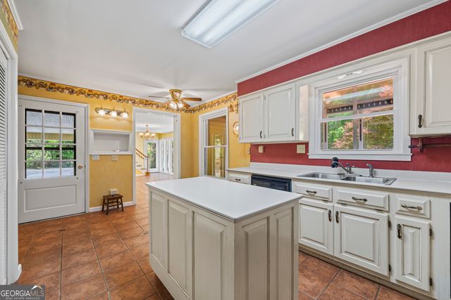 511 Rhodes Drive, Elberton, GA 30635