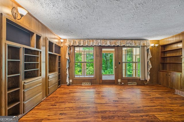 511 Rhodes Drive, Elberton, GA 30635