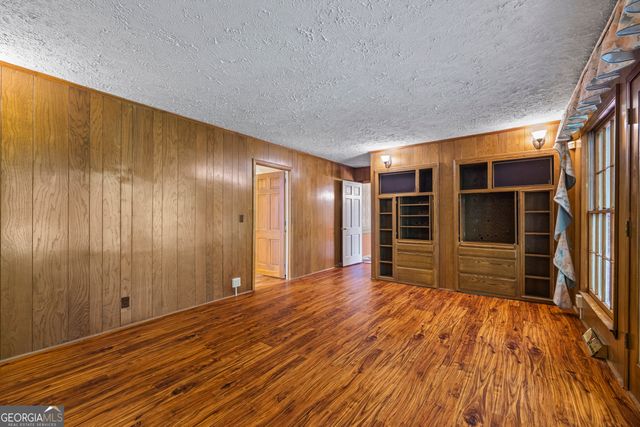 511 Rhodes Drive, Elberton, GA 30635