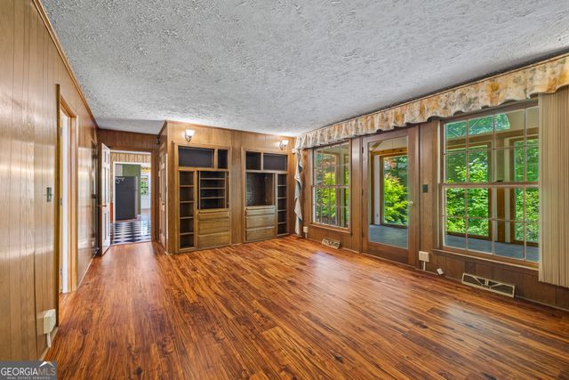 511 Rhodes Drive, Elberton, GA 30635