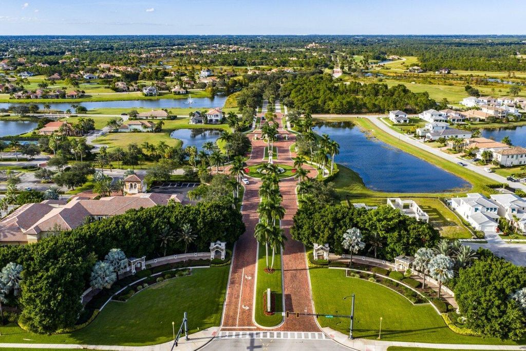 118 SE Rio Palermo, Port St. Lucie, FL 34984