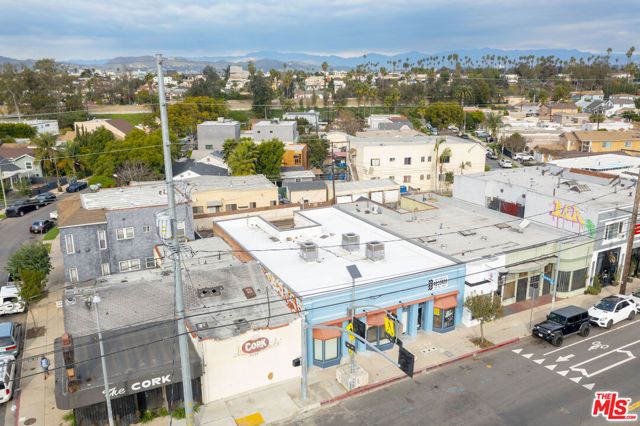4765 W Adams Boulevard, Los Angeles, CA 90016