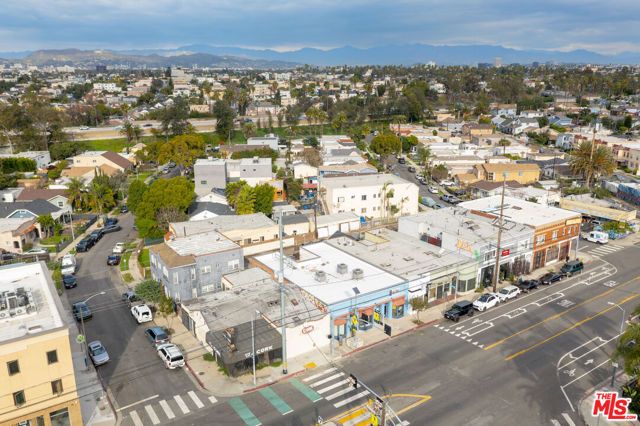 4765 W Adams Boulevard, Los Angeles, CA 90016