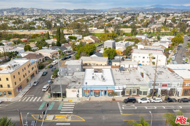 4765 W Adams Boulevard, Los Angeles, CA 90016