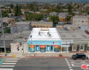 4765 W Adams Boulevard, Los Angeles, CA 90016