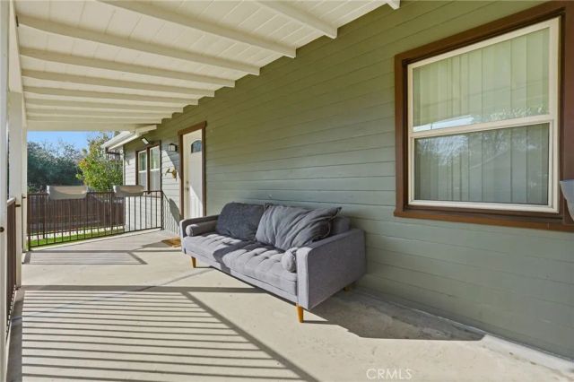 21511 Bassett St. & 6903 Alabama Ave., Canoga Park, CA 91303