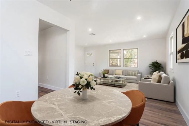 21511 Bassett St. & 6903 Alabama Ave., Canoga Park, CA 91303