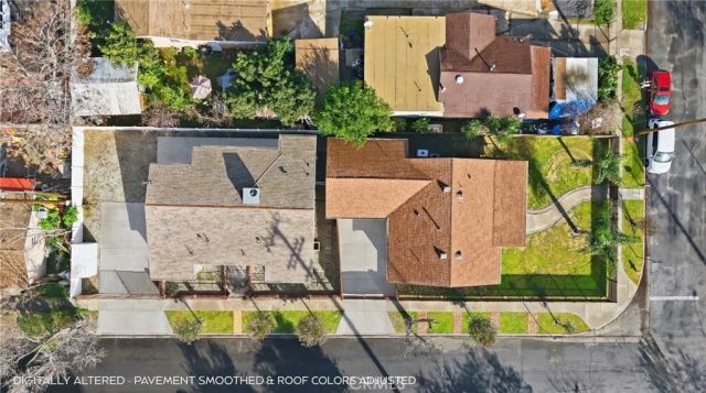 21511 Bassett St. & 6903 Alabama Ave., Canoga Park, CA 91303