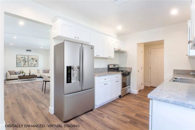 21511 Bassett St. & 6903 Alabama Ave., Canoga Park, CA 91303