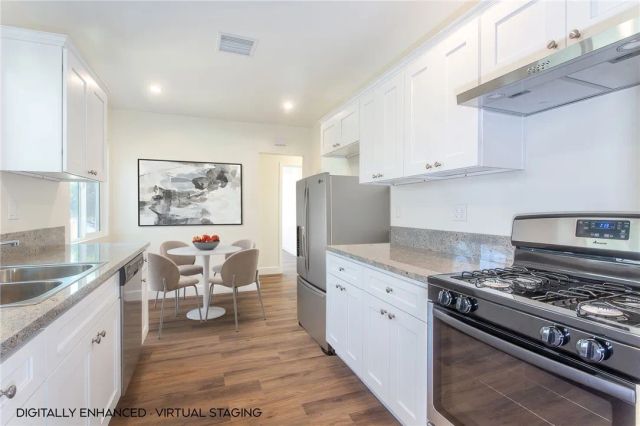 21511 Bassett St. & 6903 Alabama Ave., Canoga Park, CA 91303