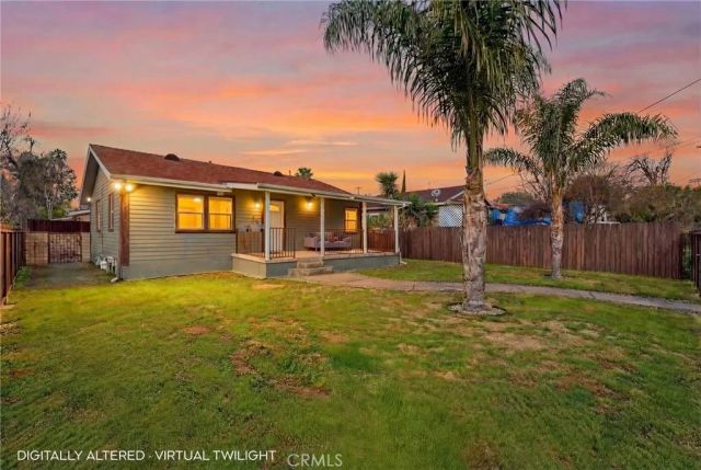 21511 Bassett St. & 6903 Alabama Ave., Canoga Park, CA 91303