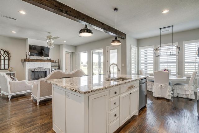 161 El Dorado Trail, Millsap, TX 76066