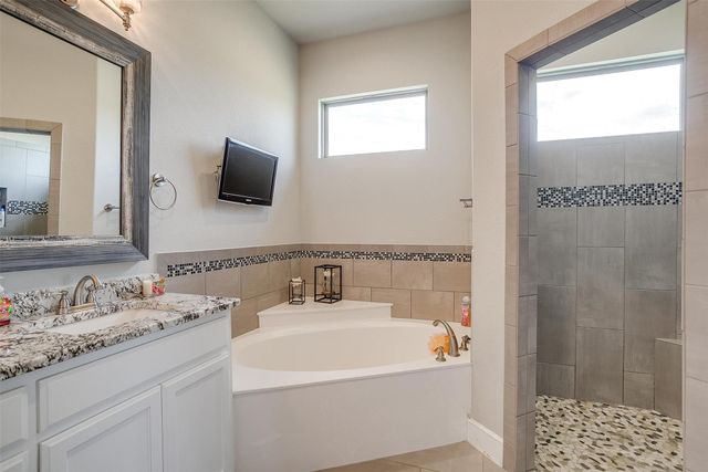 161 El Dorado Trail, Millsap, TX 76066