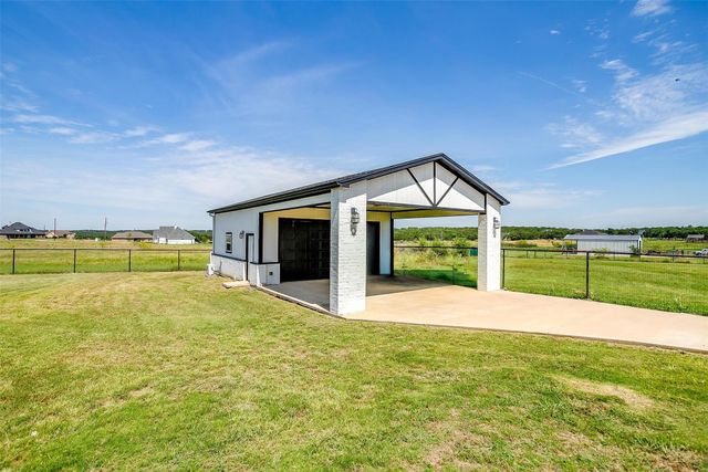 161 El Dorado Trail, Millsap, TX 76066