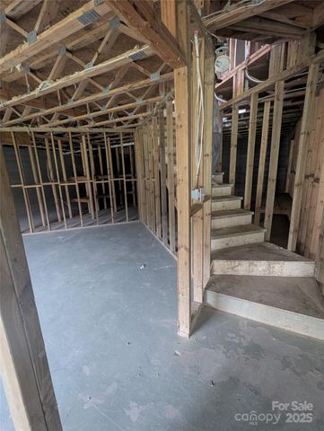 158 Clear Creekside Drive, Hendersonville, NC 28792