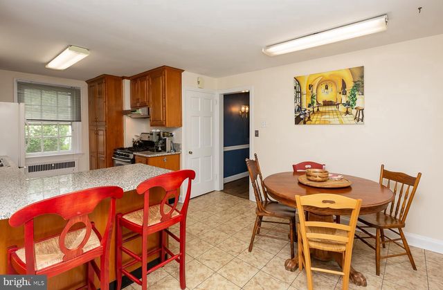 515 MANOR RD, Wynnewood, PA 19096