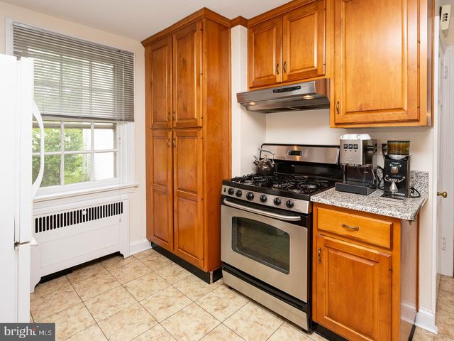 515 MANOR RD, Wynnewood, PA 19096