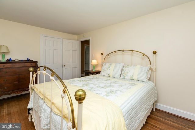 515 MANOR RD, Wynnewood, PA 19096