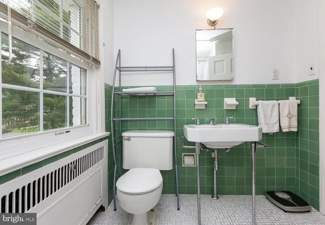 515 MANOR RD, Wynnewood, PA 19096