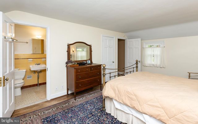 515 MANOR RD, Wynnewood, PA 19096