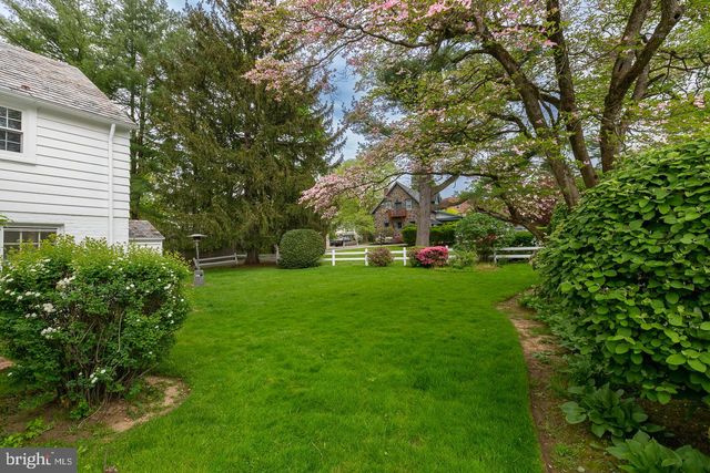 515 MANOR RD, Wynnewood, PA 19096