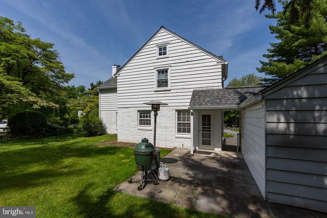 515 MANOR RD, Wynnewood, PA 19096