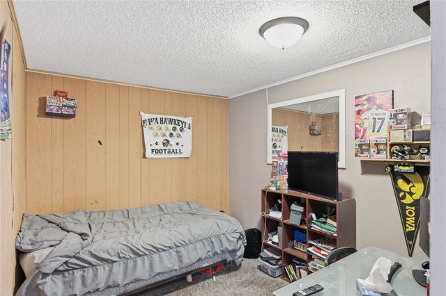 1417 Ashworth Road, West Des Moines, IA 50265