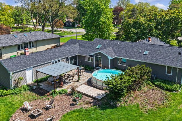 1417 Ashworth Road, West Des Moines, IA 50265