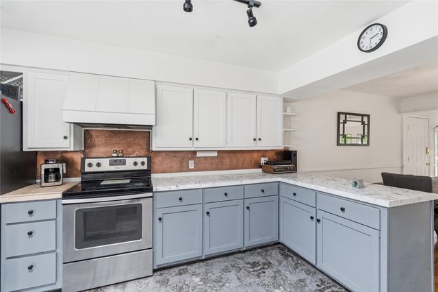1417 Ashworth Road, West Des Moines, IA 50265