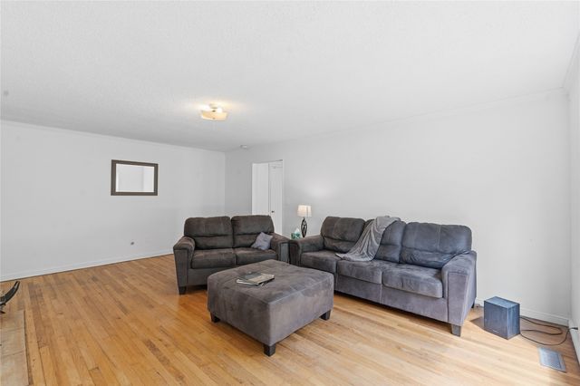 1417 Ashworth Road, West Des Moines, IA 50265