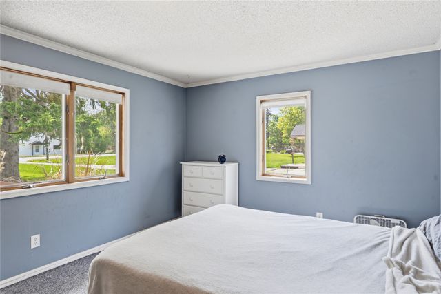 1417 Ashworth Road, West Des Moines, IA 50265