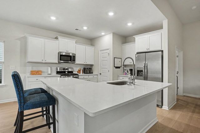 2040 Lone Cypress Dr, Myrtle Beach, SC 29579