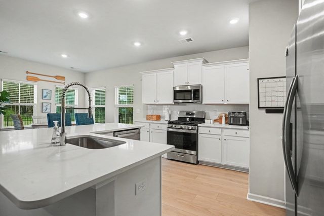 2040 Lone Cypress Dr, Myrtle Beach, SC 29579